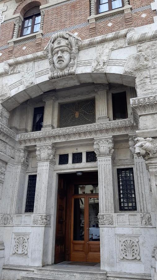The Queen'S Coffer Rome Exterior photo