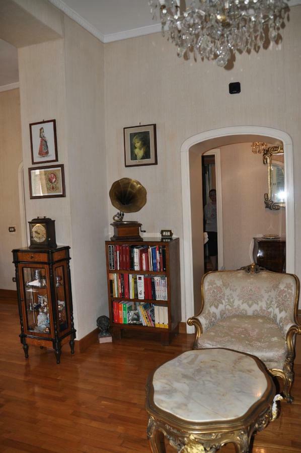 The Queen'S Coffer Rome Exterior photo